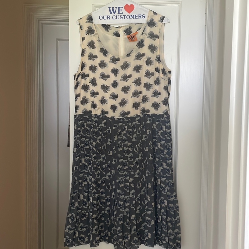 Tory Burch Barely worn size 14 light flowery dress